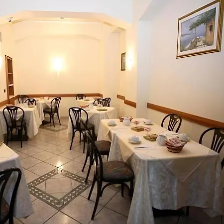Delle Rose מלון