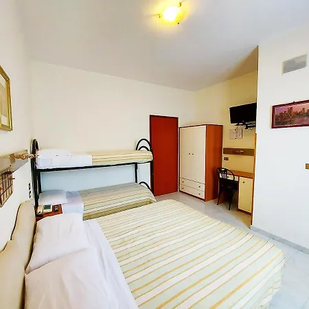 Delle Rose ホテル バニャーラ・カーラブラ