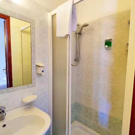 ホテル Delle Rose バニャーラ・カーラブラ