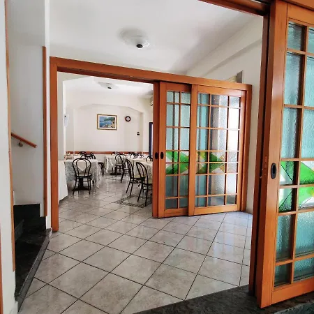 Hotel Delle Rose 3*