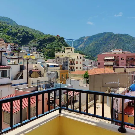 Delle Rose فندق 3*