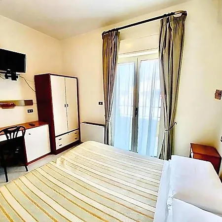 Delle Rose Ξενοδοχείο 3*