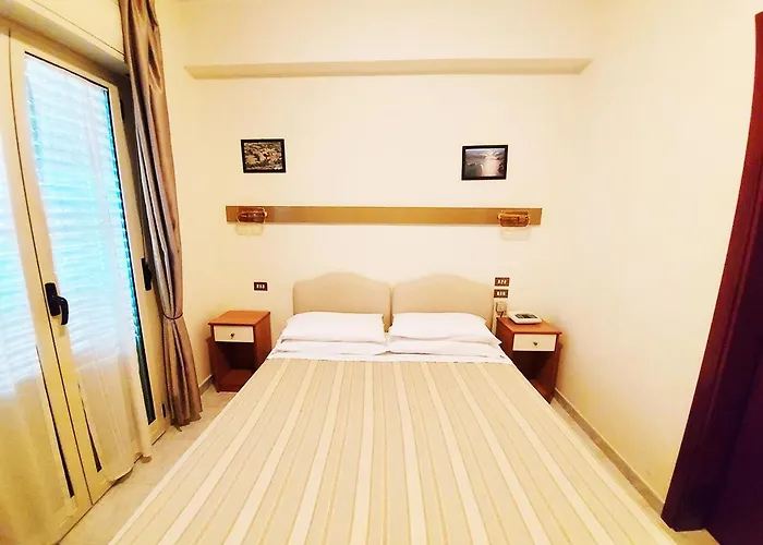 Delle Rose 酒店 3*