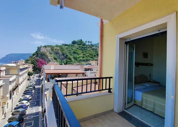 מלון Delle Rose באניירה קלאברה